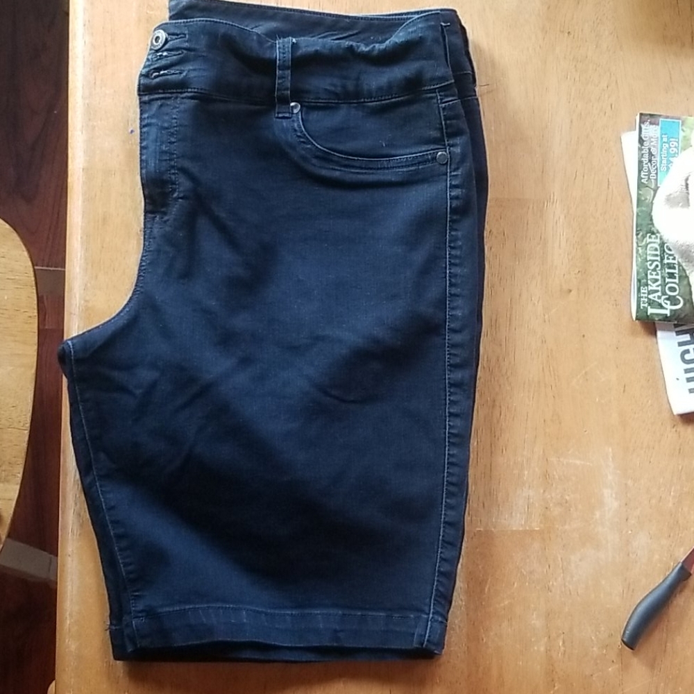 Torrid denim Bermuda shorts